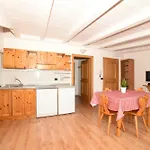 Cesa Mandi E Miky Apartman *