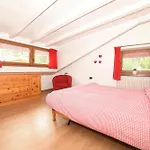 Cesa Mandi E Miky Apartman *