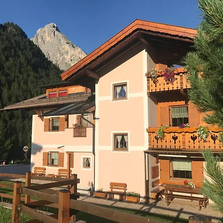 Cesa Mandi E Miky Apartmán