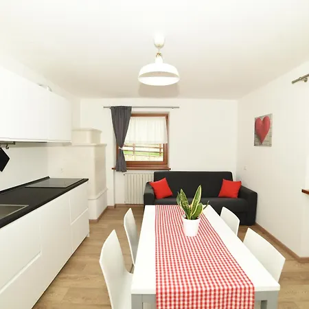 Cesa Mandi E Miky Canazei